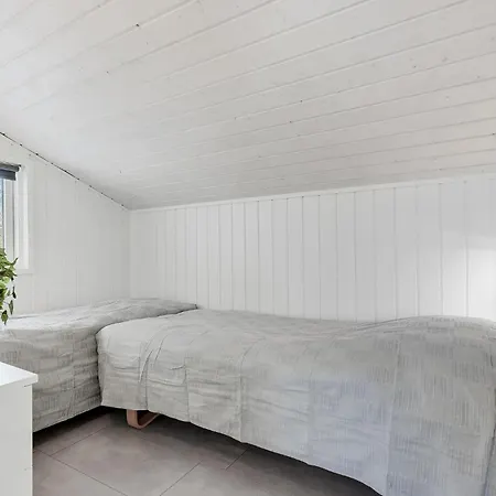Gorgeous In Haderslev With Kitchen Hébergement de vacances Årøsund