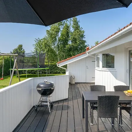 Vakantiehuis Gorgeous In Haderslev With Kitchen Årøsund